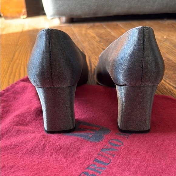 Stuart Weitzman Silver Women's 7.5 Square Toe Block Heel Shoes - Picture 5 of 6